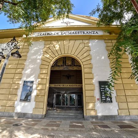New! City Centre Apartment Seville Luaran gambar