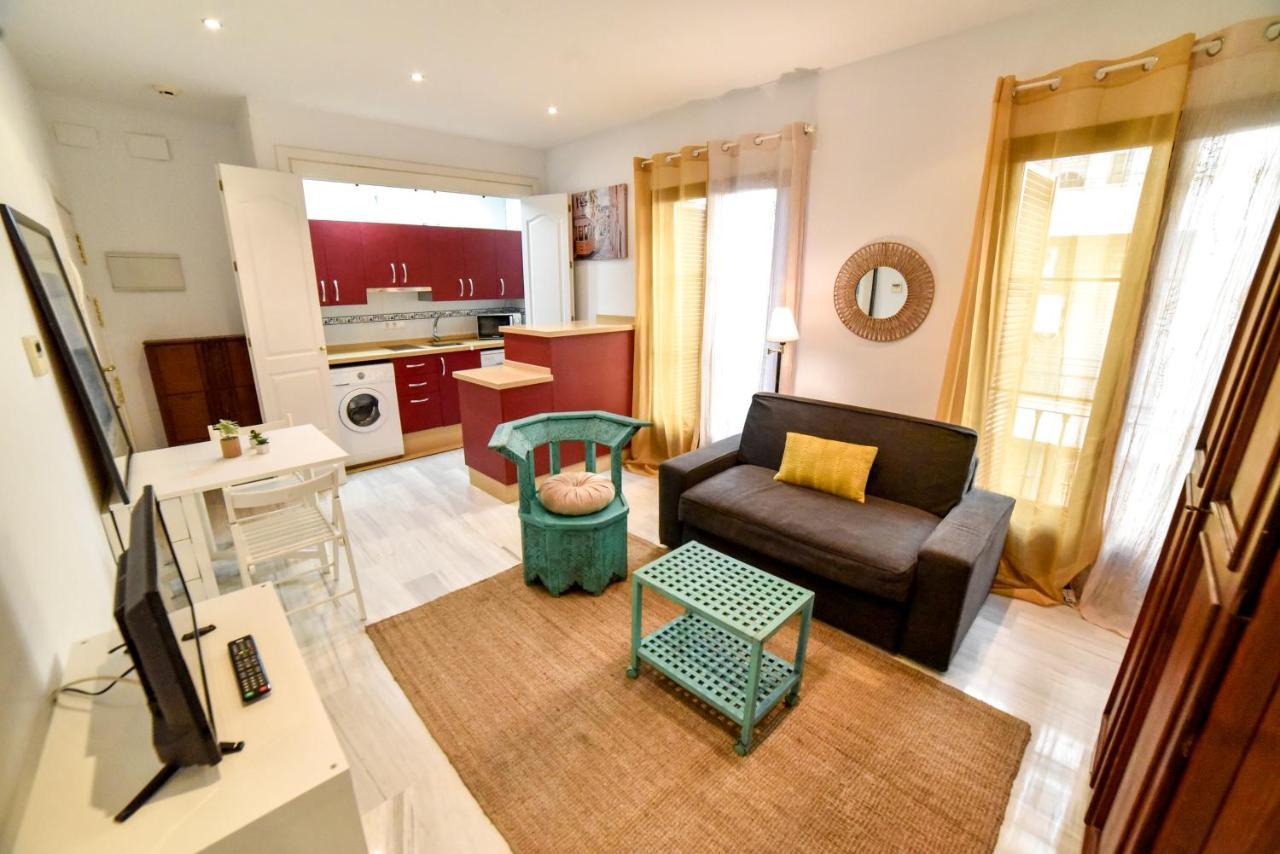New! City Centre Apartment Seville Luaran gambar